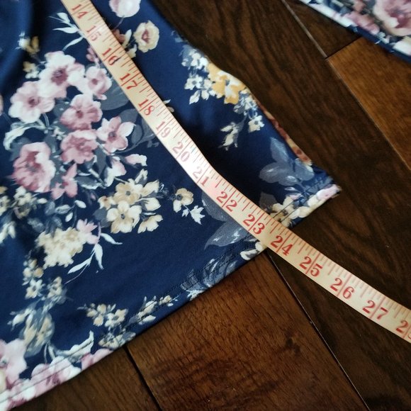 VENUS Blue Floral Mesh and Lace Top - Picture 4 of 8